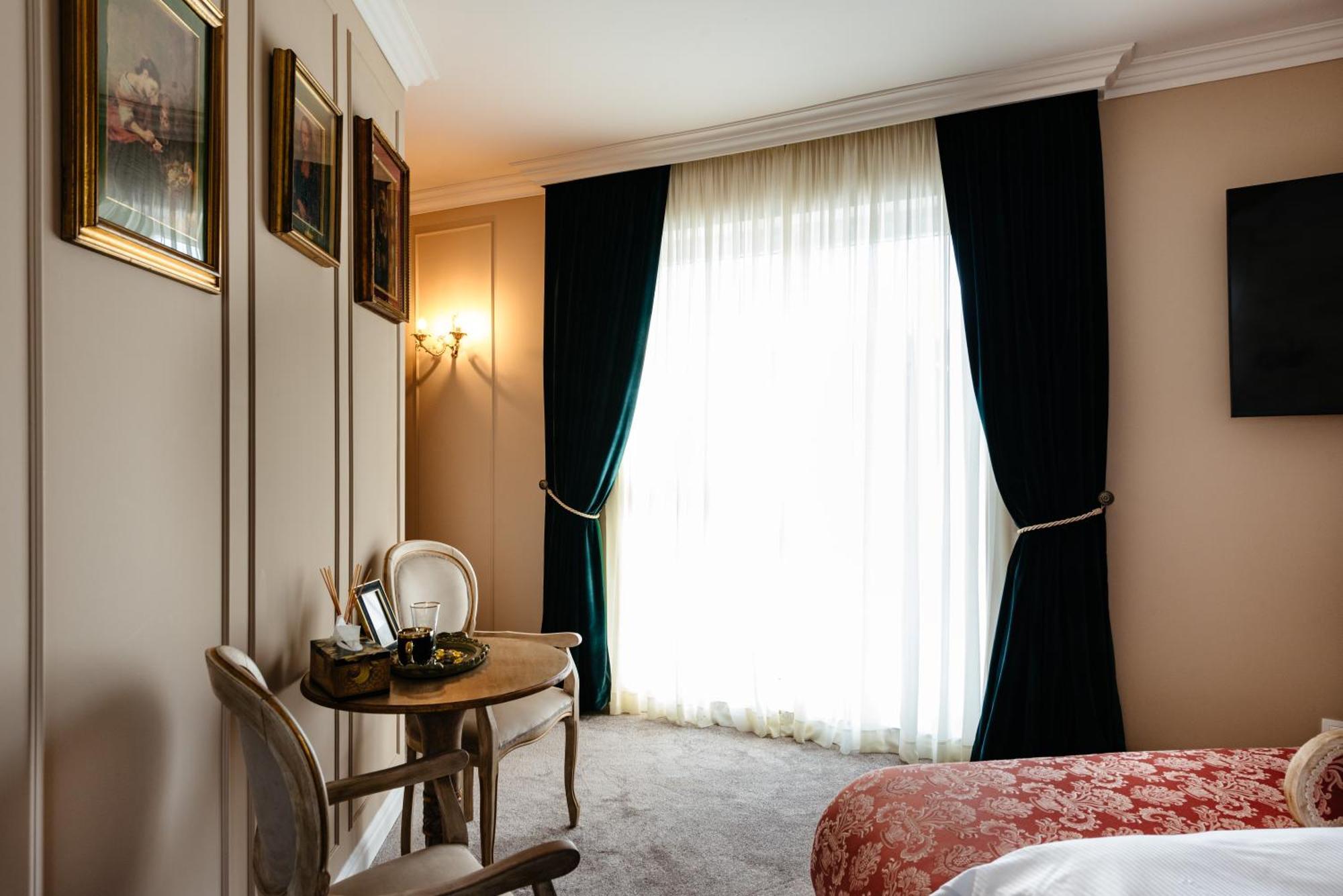 Ateneea Luxury Rooms Клуж-Напока Екстериор снимка