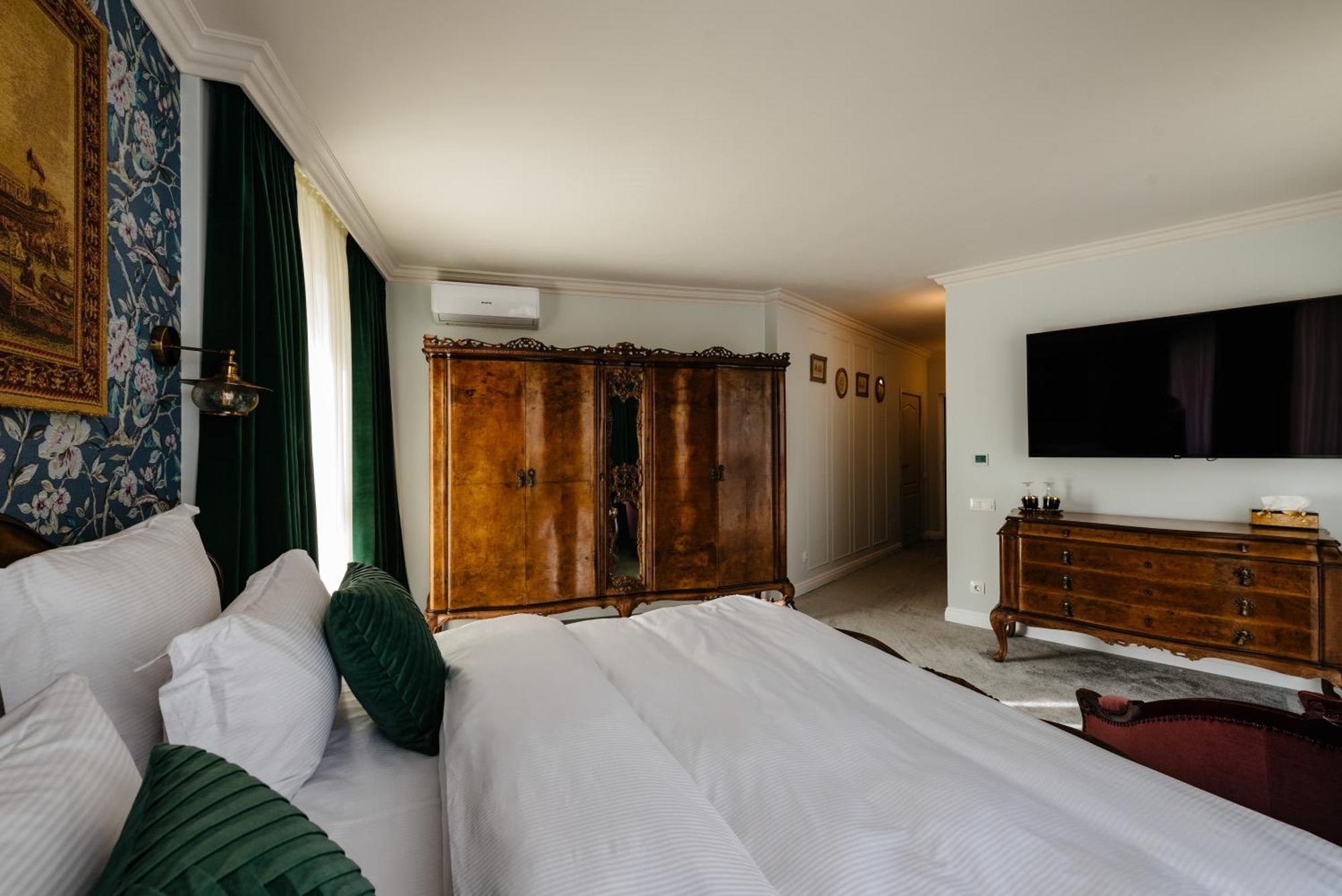 Ateneea Luxury Rooms Клуж-Напока Екстериор снимка
