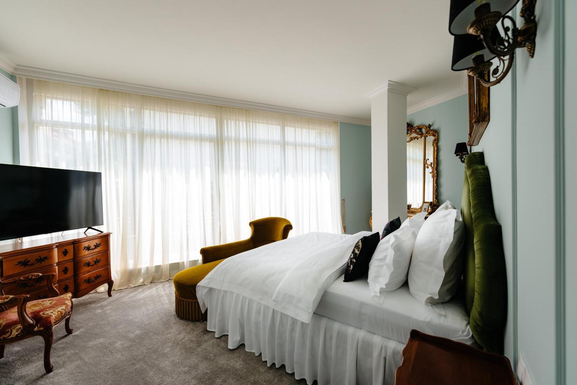 Ateneea Luxury Rooms Клуж-Напока Екстериор снимка
